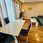 Zen Sunset Loft - Private Terrace - Forrest Views Apartment *