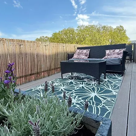 Zen Sunset Loft - Private Terrace - Forrest Views Apartman Bukarest