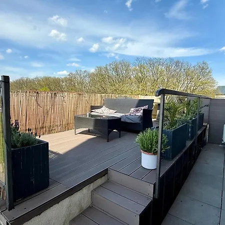 Zen Sunset Loft - Private Terrace - Forrest Views Bükreş