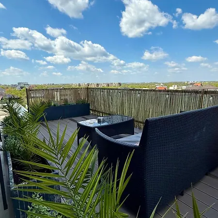 Zen Sunset Loft - Private Terrace - Forrest Views Bukarest
